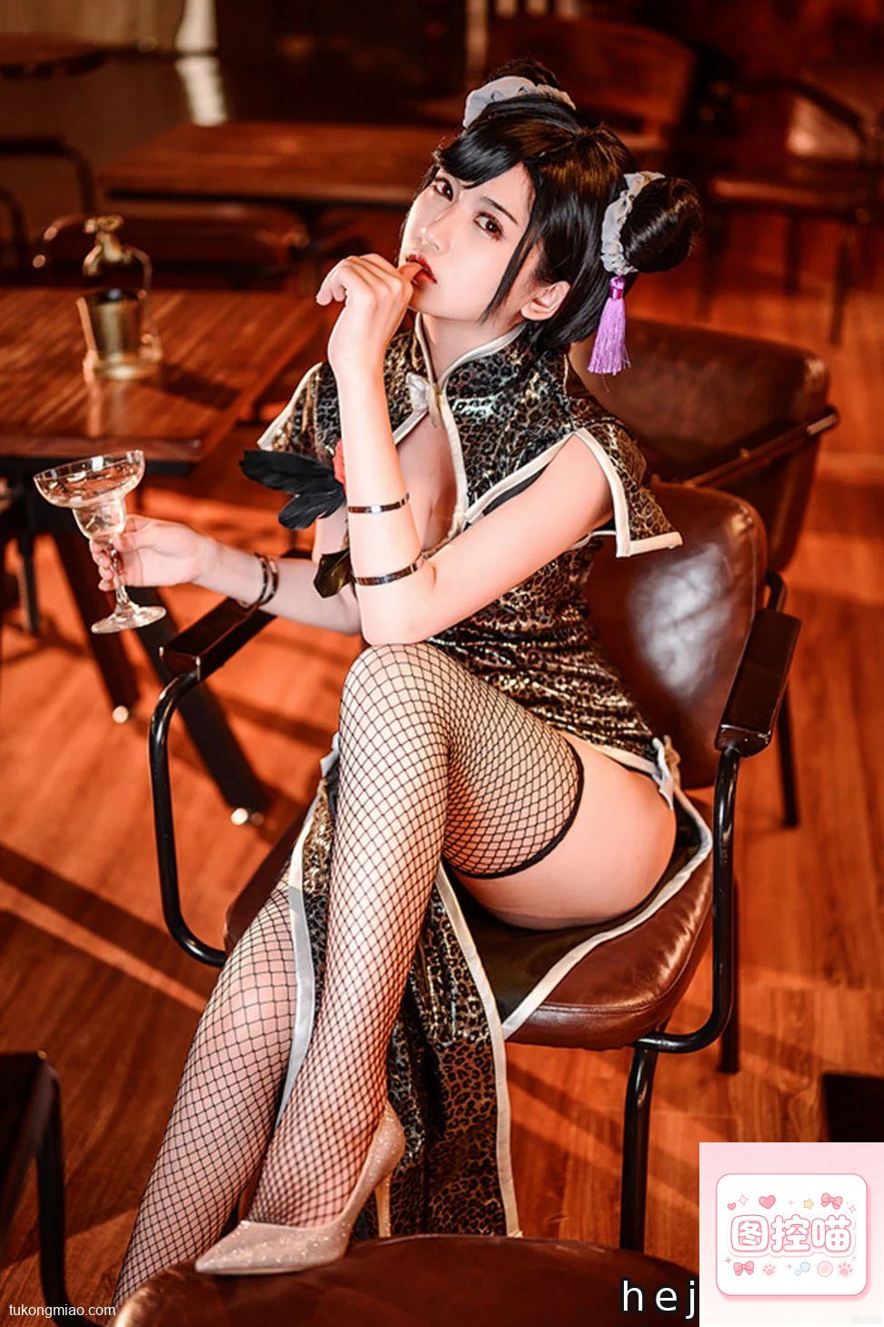 鳗鱼霏儿旗袍写真漫展返图:三套造型谁最抢镜 cosplay写真 第3张