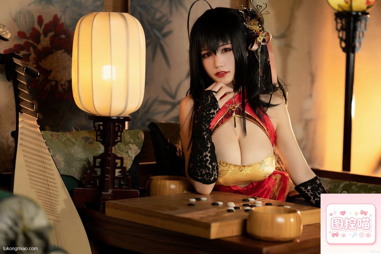 小仓千代w蔚蓝档案写真:红金和风现场返图 cosplay写真 第1张