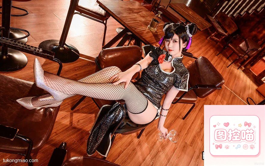 鳗鱼霏儿旗袍写真漫展返图:三套造型谁最抢镜 cosplay写真 第4张