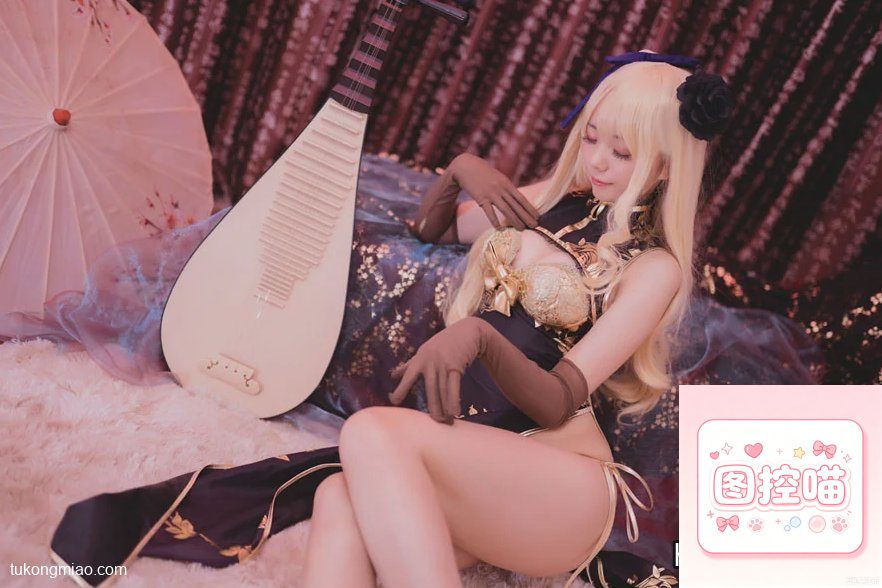 漫展现场:小野妹子w写真反差萌,48套作品惊艳 cosplay写真 第2张