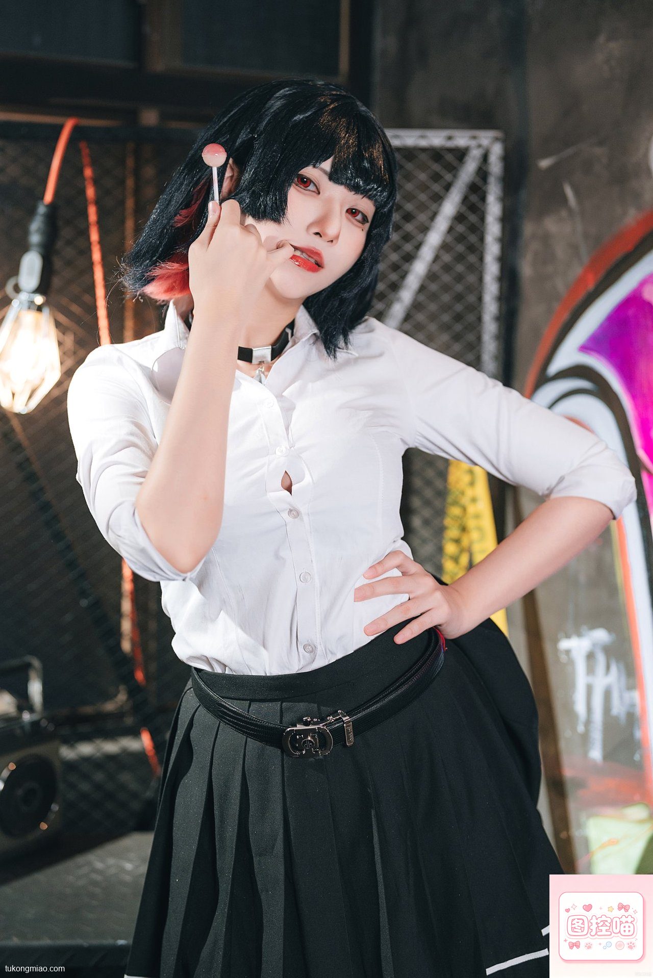 小空sora白衬衫黑丝演绎艾莲乔，漫展返图鲨疯了 cosplay写真 第4张