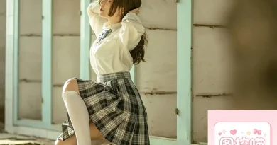 桃良阿宅写真图包6套个人合集：JK制服与居家氛围一次看