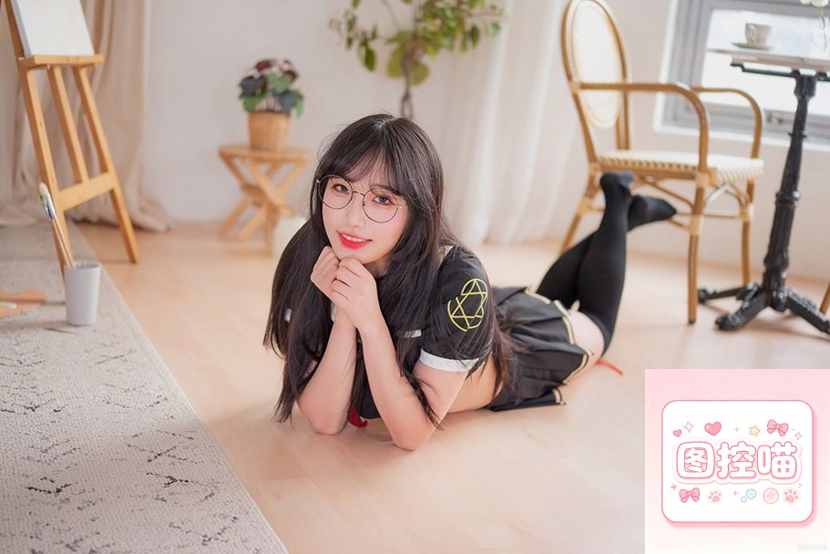 韩国COSER Sooflower写真合集：多风格造型与影像氛围赏析