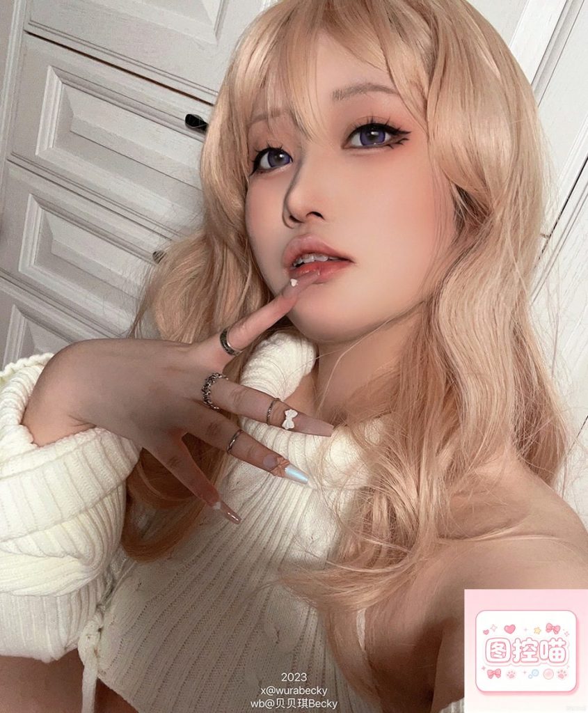 贝贝琪Becky COS图集作品赏析：造型细节与画面氛围解析